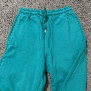 ASOS Green Sweatpants Size 0, fits like 2-4